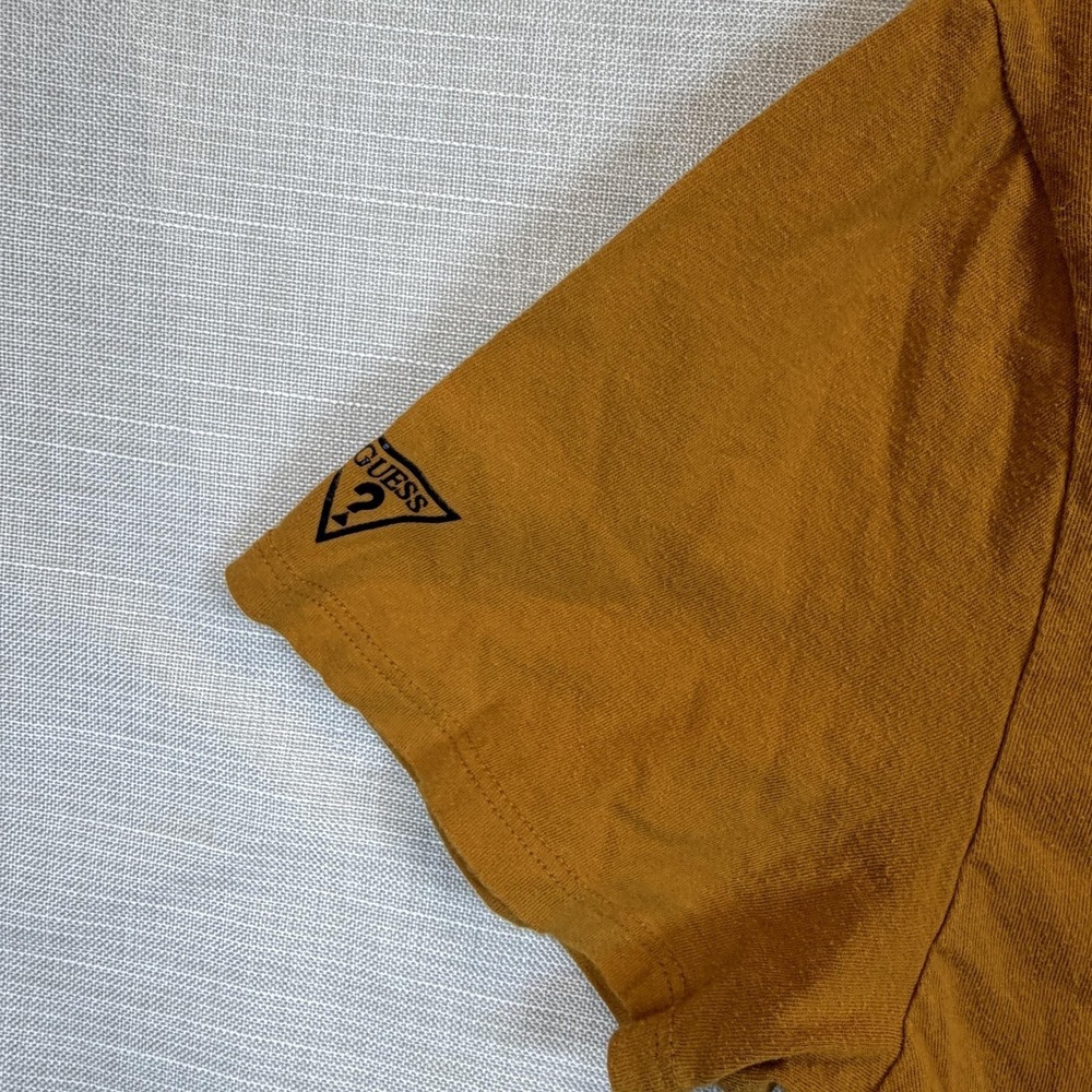 Guess Shirt Mens Medium Gold Rose Cross Embroidered Pocket Graphic Tee Logo - Picture 10 of 12